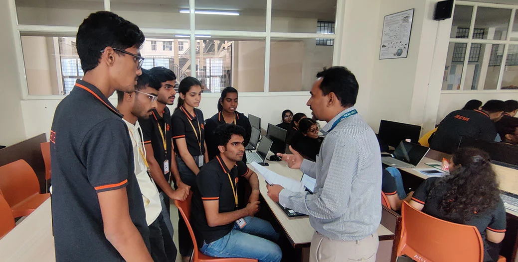 Expert Mentoring
                                Support